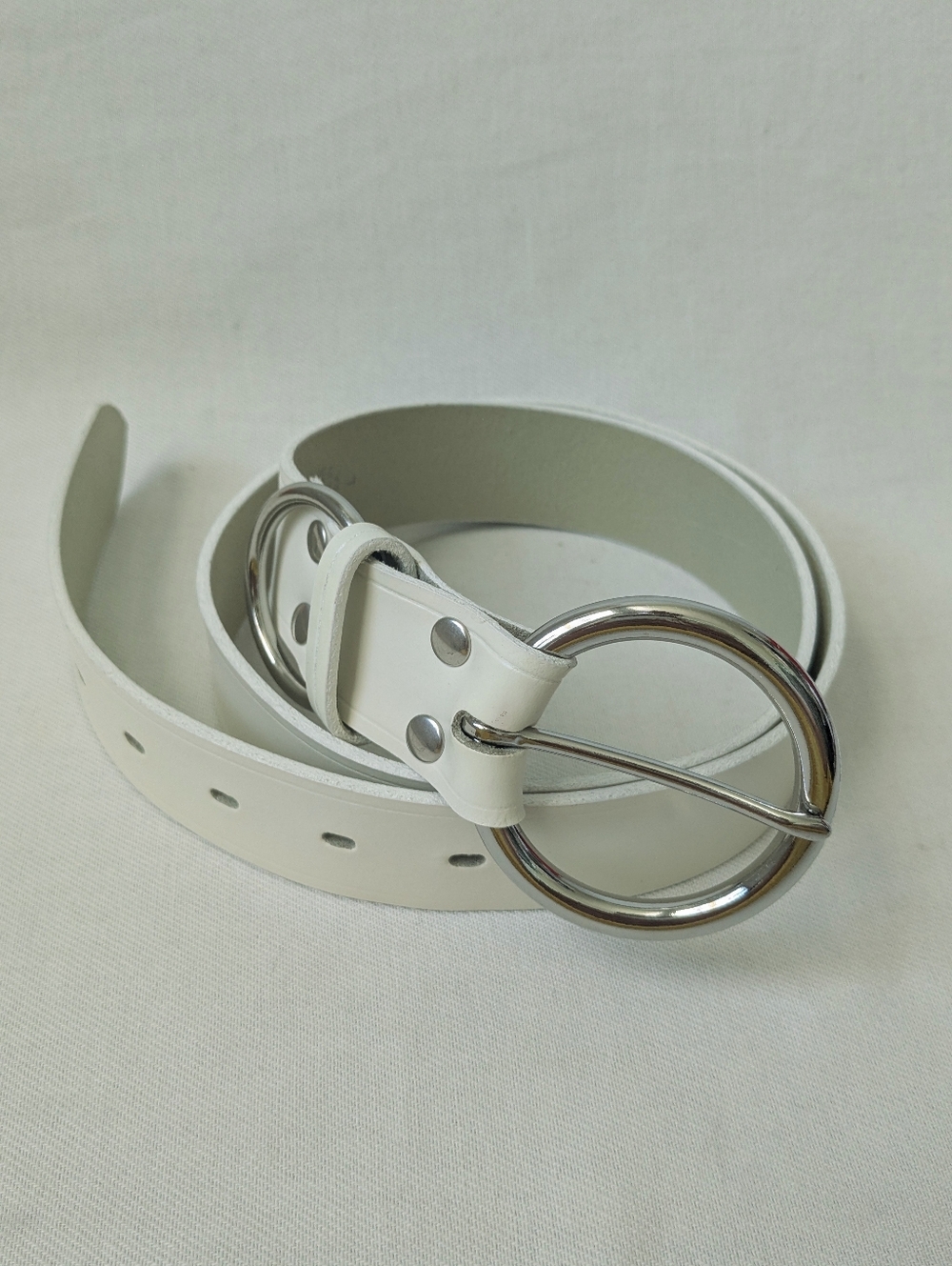 VTG Off-White Genuine Thick Italian Leather Belt Circle Buckle